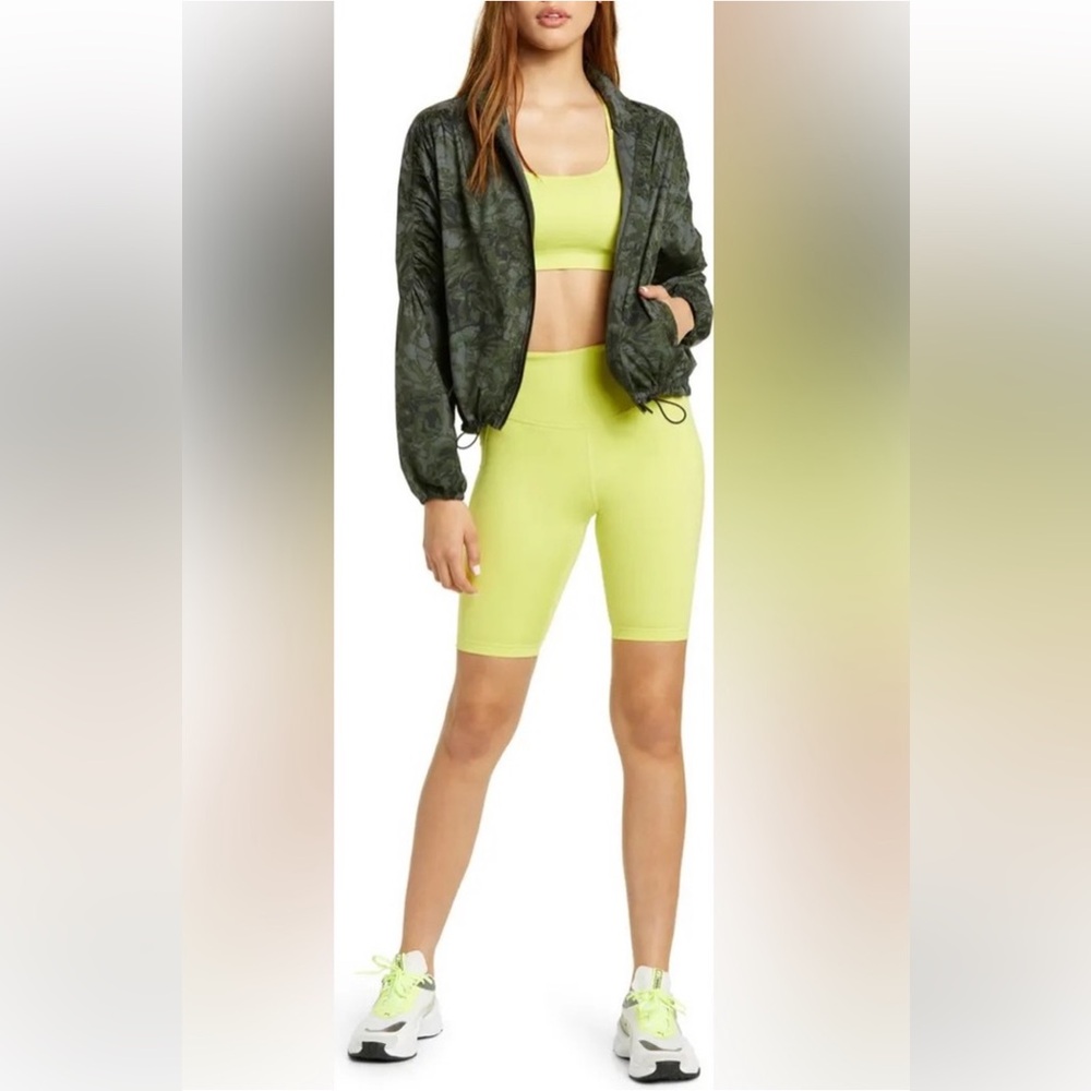 Zella Jacket 💚 - Picture 4 of 7